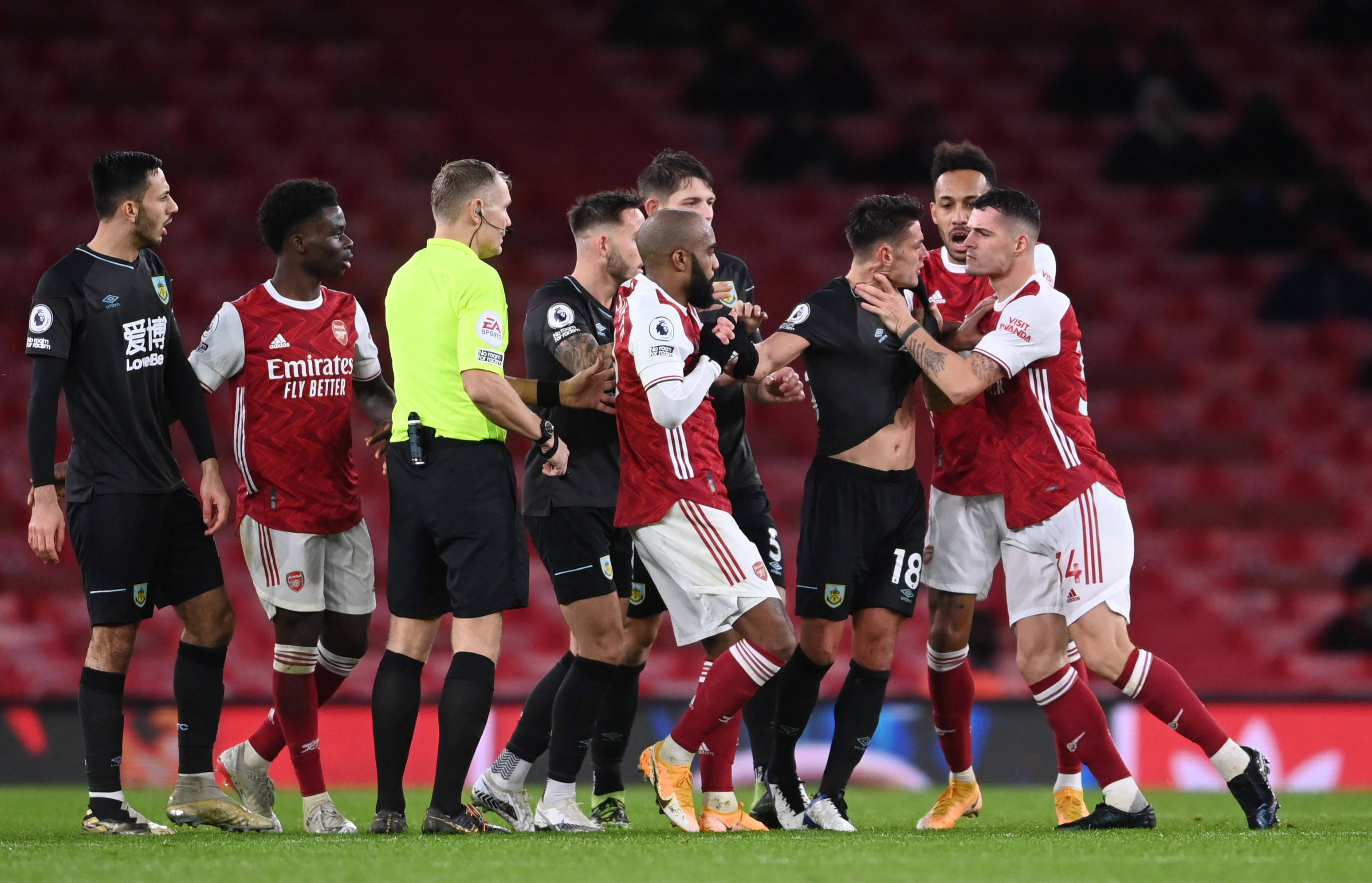 使他即使在 使他即使在